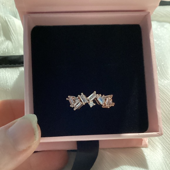 💋Beautiful Rose Gold Baguette DIamond (Lab) Cluster Band - Picture 16 of 16